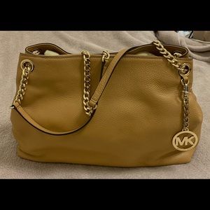 Michael Kors jet set chain leather large shoulder bag